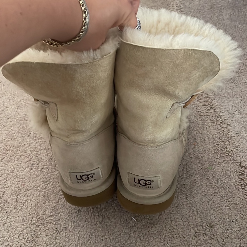 Bailey Button Uggs - image 5